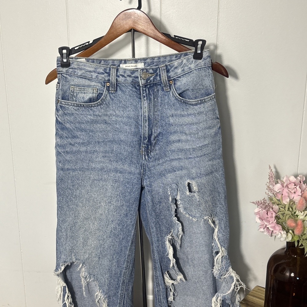 PacSun Women's Light Wash Distressed Ripped 90's Boyfriend Jeans Sz 27 Grunge